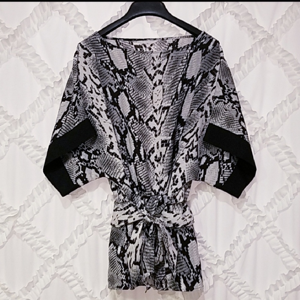 New York & Company Snake Print Kimono Dolman Top
